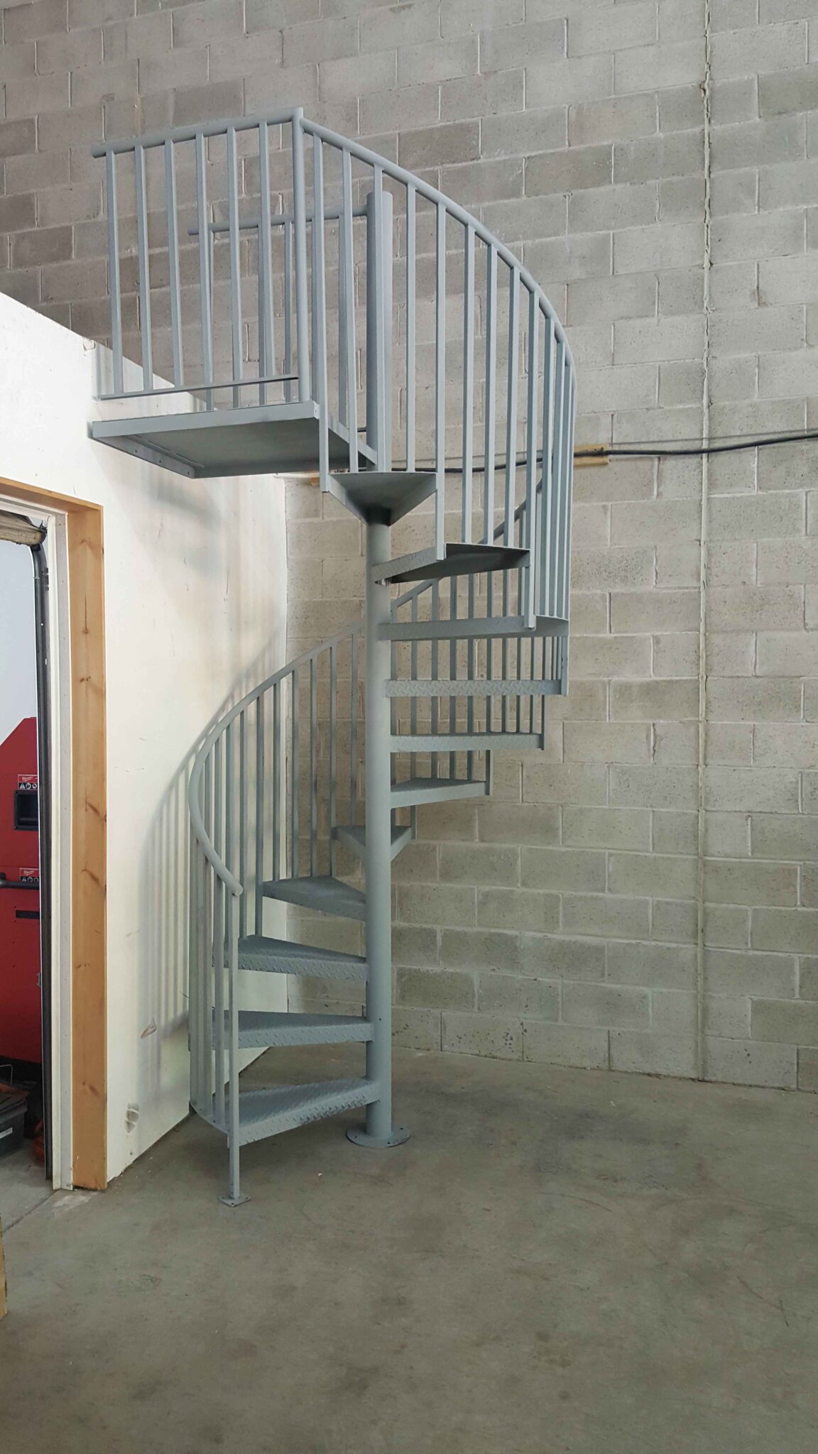 Spiral Staircase: Open Riser Stairs in CT and NYC | Acadia Stairs